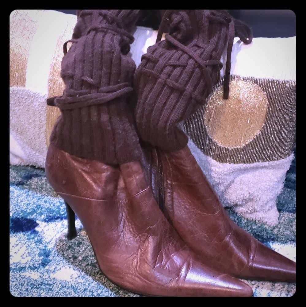 Women's brown leather boots.
